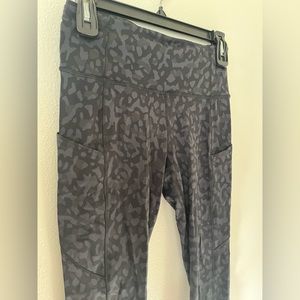 Lululemon capris